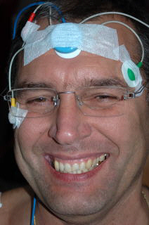 Verklebung der EEG- und EOG-Elektroden